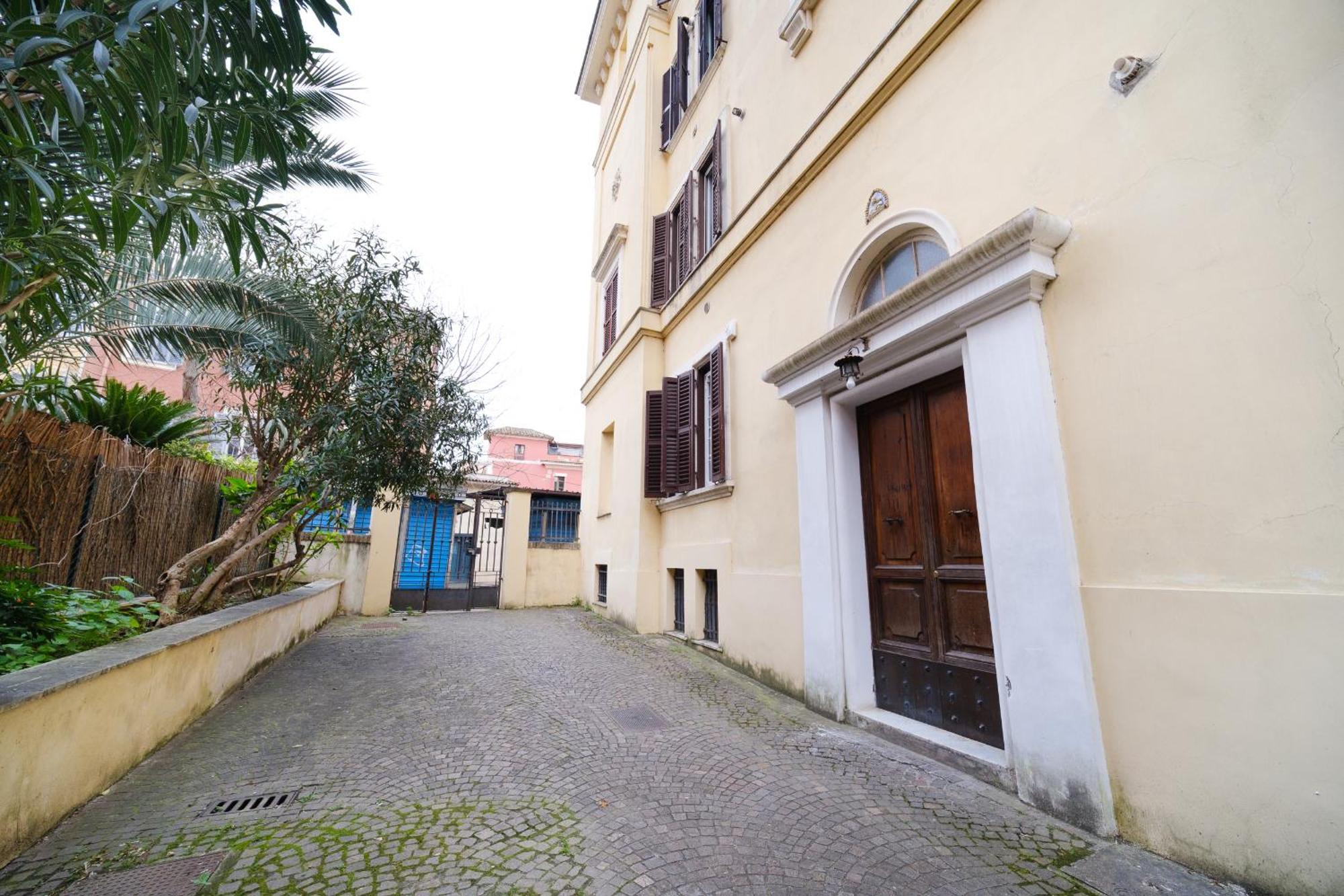 Hill Terrace By Buddyrent * Roma
